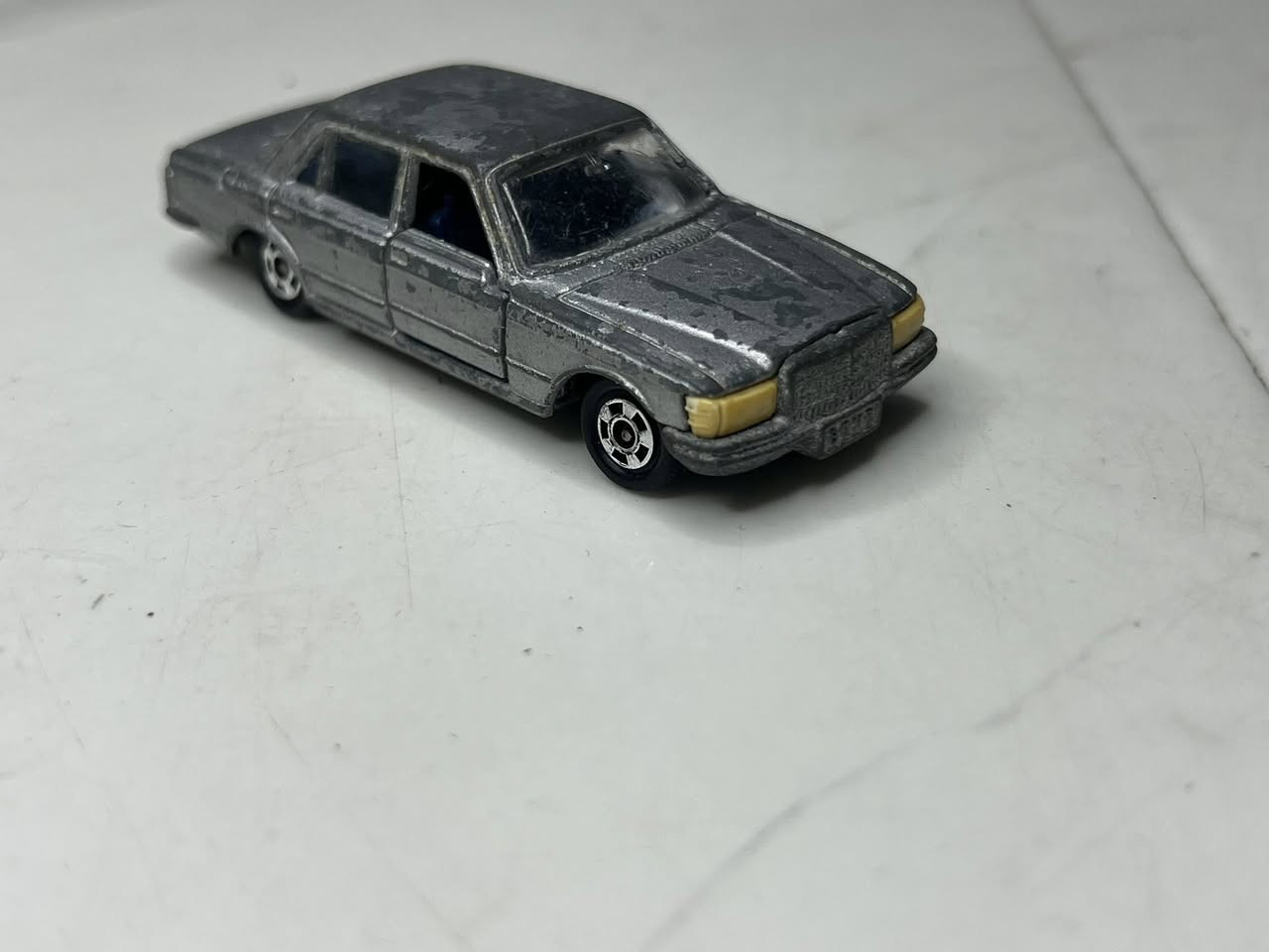 للبيع 🎖️

مرسيدس بنز 450 SEL 
1976موديل 
انتاج شركه / توميكا 
صناعة ياباني 

للتواصل : ***********
حساب تيك : diecastbaghdad0
انستا : diecast_baghdad_1
فيس بوك  : طه جمال العامري
