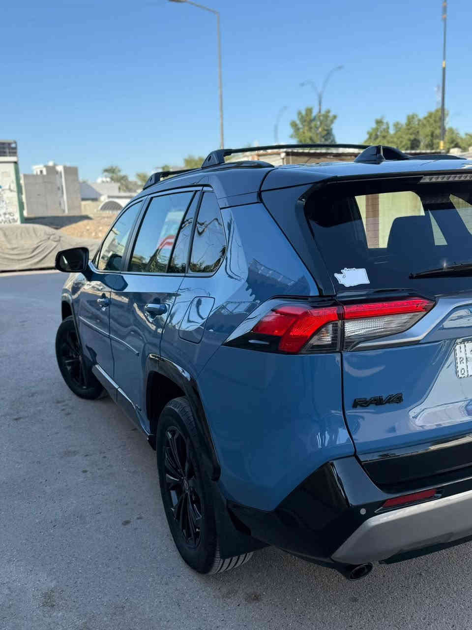 راف فور 2023 xse هايبرد فول مواصفات 1/1 اعلى فئة
 2023 TOYOTA RAV4, XSE
ماشية 15,000 ميل فقط 
بانوراما  .. 5كامرات 
شاشة جبيرة سستم صوت JBL  
جنطة كهرباء تنفتح تلقائي عند الاقتراب بالرجل 
تدفئة كشنات تدفئة ستيرن 
بصمة كشن كهرباء  وباقي مواصفات الفول 
السيارة حادثها خلفي بسيط جداً جداً
(( بدون صبغ بدون تبديل بدون اريباك )) 
من الدعامية للدعامية 
جديدة السيارة كلش نظيفة وبدون ملاحظات 
وبدون اي نقص 
فقط تعديل pdr بارد. درجة اولى بقبغ الجنطة
السعر 289 وبيها مجال بسيط 

مكان السيارة بغداد  حي القادسية 
او بغداد مجمع الايادي 
***********
