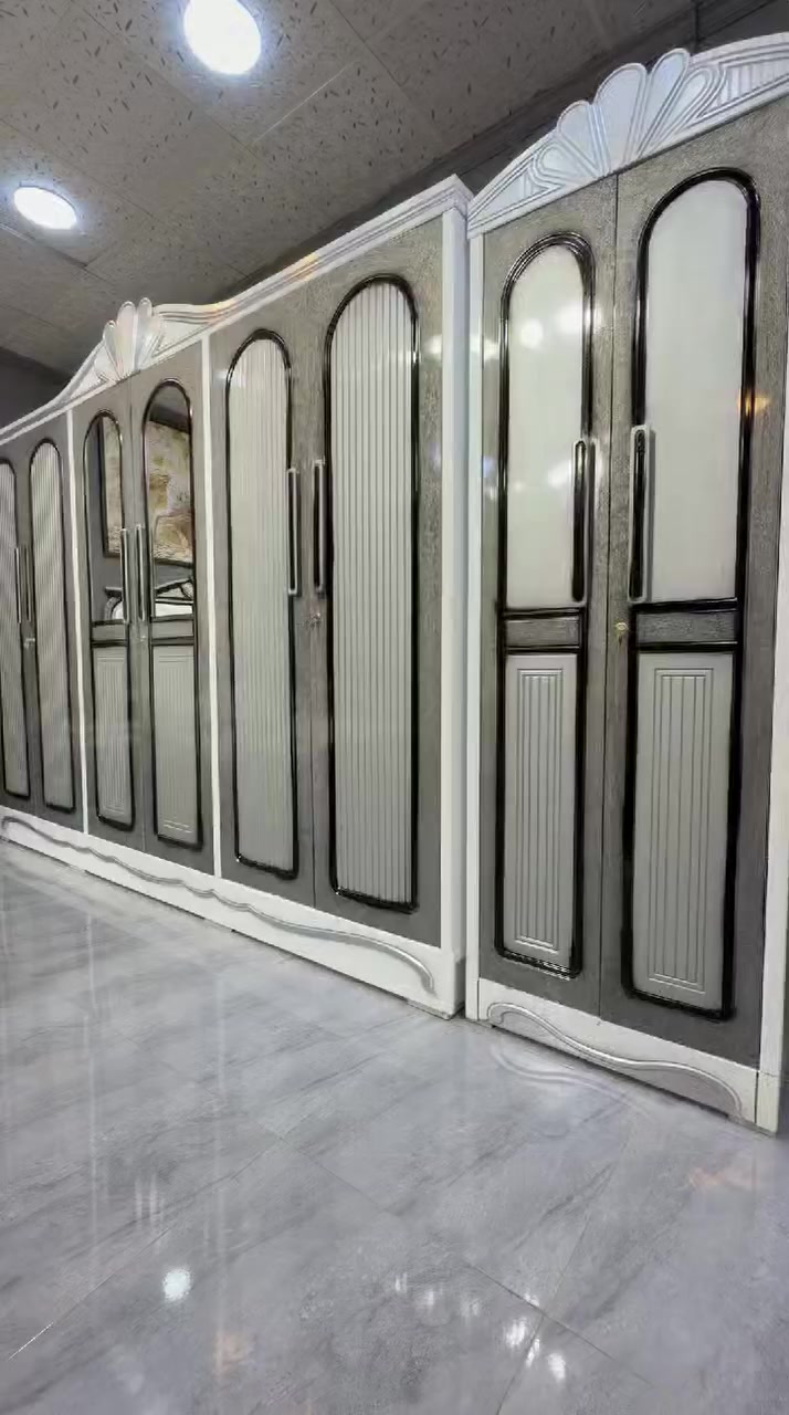 غرفة اخشاب  بسعر 950
⚜️تفاصيل الغرفة ....⚜️

صاج خارج ٤ملم ام دي اف 🪭
وداخل صاج ٣ملم 
صبغ مرمري درجة اولى 

عدد القطع  ٧ قطع 😍
1 //جرباية  قياس  ١٦٠ × ٢٠٠ 
//ميز جانبي ايسر قياس ٥٠
2// وميز  جانبي  قياس ٥٠
3// زاوية ارتفاع مترين عرض ٨٠
4// وميز بلازمه  
5//وميز مراية ارتفاع مترين عرض ١٢٠
6// وكنتور ٦ باب  ارتفاع مترين و١٥ طول ٣ متر و١٥

القطعه الثامنة حسب الطلب شازلون
سعرها 50 الف ❤️
طابوريه 25 الف ❤️

(توصيل مجاني مركز بغداد )
التوصيل يشمل الشد مجاني 🔥
(اطراف ٥٠)
باقي المحافضات حسب البعد


**إذا كنت صاحب هذا الإعلان وتريد حذفه لأي سبب، رجاءا أرسل رسالة إلى الدعم الفني**