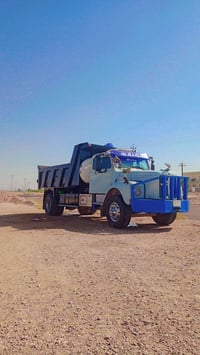 شاحنات • للبيع