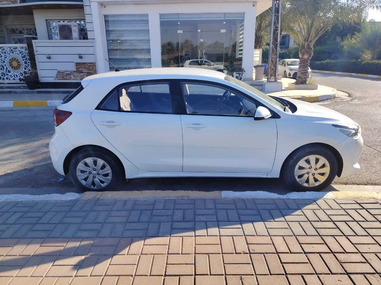 السلام عليكم
للبيع كيا ريو 2018 خليجية رقم سليمانية

السيارة حيل نظيفة ماشيه 95كيلومتر وارد خليجي مكينة 1400 بيها نص الجاملغ الخلفي صبغ فقط الباقي كله مكفول وعلسونار 

مواصفاتها حلوة ومعروفة السيارة/كروس سرعة مانع انزلاع ABS حساسات خلفية بلادي اربع جام كهرباء وباقي المواصفات المعروفة

السيارة كير مكينة مكفولات تدفئة تبريد كلها شغالة حدادية  جديدة وخير من الله السيارة مابيها كل نواقص لحمدالله حته كلوب جيك مامشتغل ونظيفة ومداريها حيل رقمها سليمانية باسمي هزة سنوية ارقام كله جديد متحتاج كل مصرف تريد تحويل وكالة حاضر مكاني بغداد  
السعر 115 وبيها مجال
*********** بي واتساب وموجود بكل وقت
