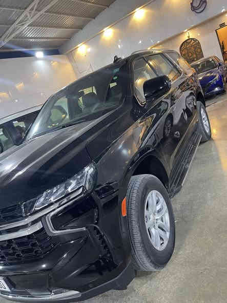 تاهو خليجي LS
خليجي. مغلفه PPFضمان 10سنوات
ماشيه 16كيلو جديده السياره بعده بحاله الشركه
دعاميه برايمر 
مكينه 5300
ويل كب اصلي + تخم تاير 
كشنات كهرباء 
ثلاجه 
تشغيل عن بعد 
شاشه و كامره خلفيه دواره 
رادارات جانبيه و اماميه و خلفيه 
حساسات اماميه و حساسات خلفيه 
وضعيات قياده سبورت ايكو نورمال طرق وعره و غيرها 

العنوان البياع معرض الماسه 
السعر 525$
هاتف ***********
