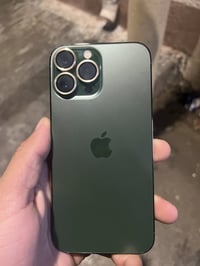 iPhone 13 Pro max ذاكرة 256 بطارية 87 جهاز نضيفة مامفتوح ولا داخل تصلي...