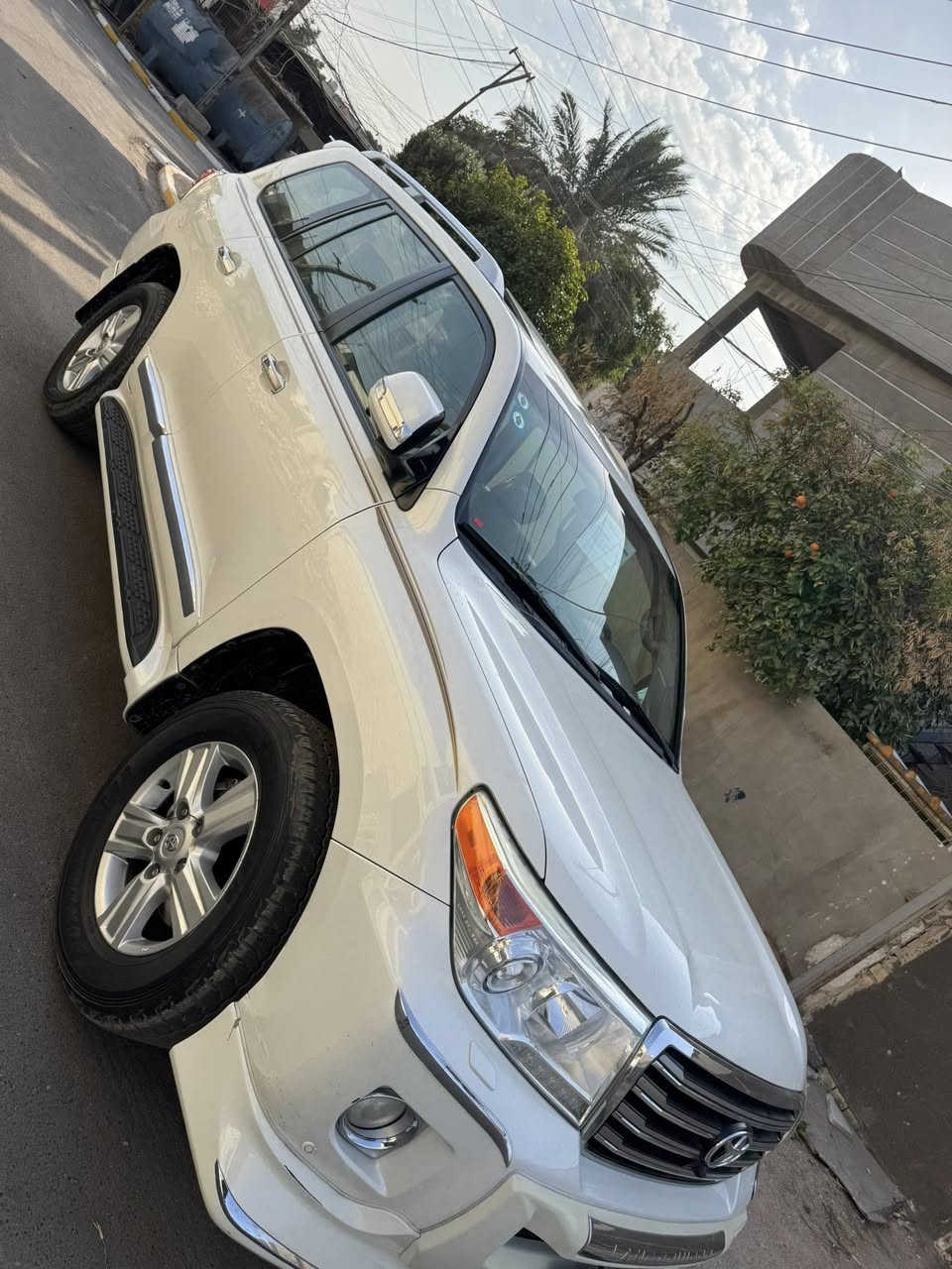 تويتا لاند كروز موديل (2015) 
سياره مواصفات GXR سياره (V6) سلندر
سياره كفاله عامه دعاميه لي دعاميه 
بدون صبغ +بدون شخت + بدون حالوب 
بدون رمل  _ بدون حصوه+حتا دعاميات 
 
سياره ماشيه (١٢٠) الف كيلو فقط حقيقي
سياره مواصفات (GXR )
(  مواصفات جهان) 
( صلايت + سلاجه  
كوشنات كهرباي ٣ دگم _ حاساس خلفي و امامي_ بصمه + كاميرا بلايت +6ايرباك + لايتات زينون+ +داغل بيجى+دابل اكسل  ) السياره رقم بغداد بسمي تحويل مباشر السعر 430 وبيه مجال الاتصال ***********
