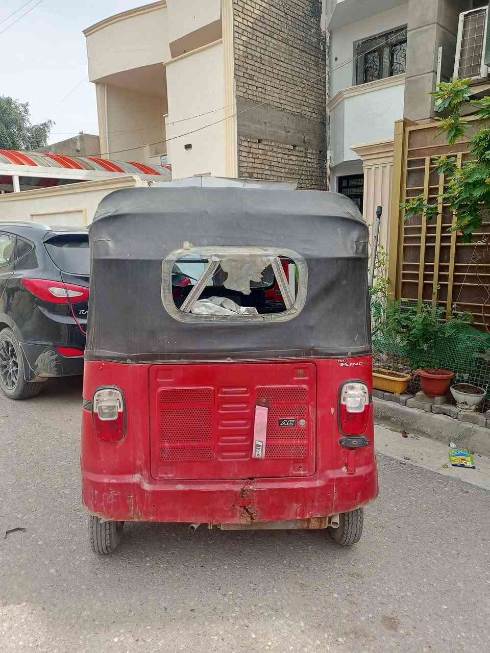 سلام عليكم تكتك للبيع موديل 18 اوراق كامله ماكينه جديده بيها مكان بغداد الدوره ***********
