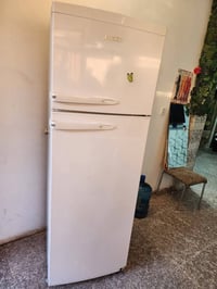 ثلاجة • ١٧٠ لتر • للبيع