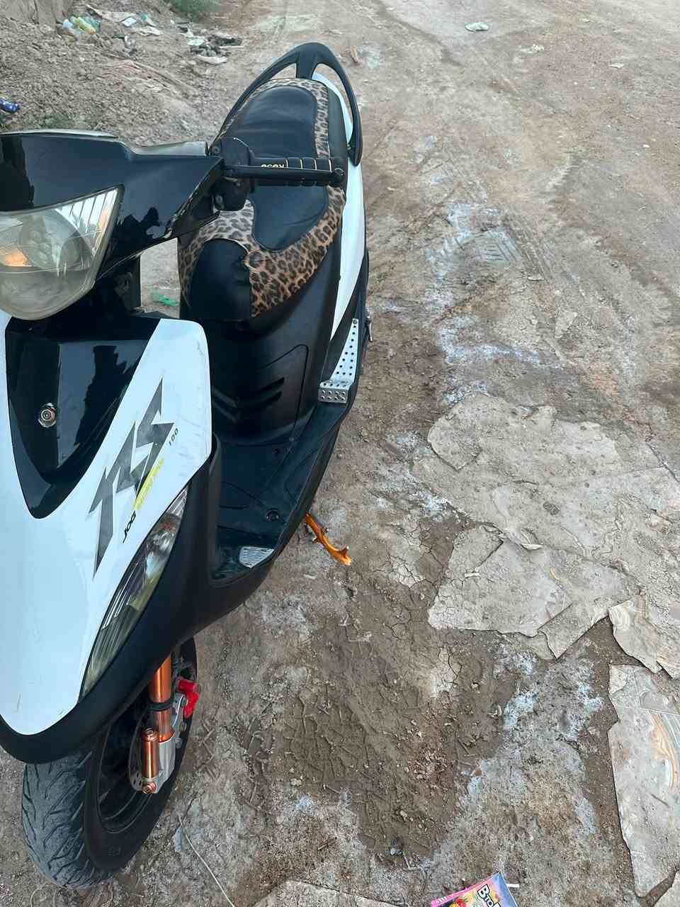 للبيع ما مفتوحه مكينه صاله سبوع من شديته من الحاويه    دراجه كامله من طول الطول  سعر 750  المكان : بني منصور للناحيه  تواصل خاص. المن شراي لا يداهر


**إذا كنت صاحب هذا الإعلان وتريد حذفه لأي سبب، رجاءا أرسل رسالة إلى الدعم الفني**