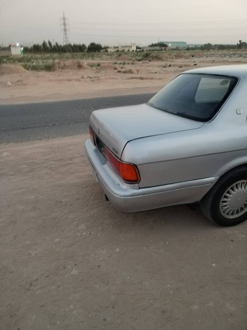 سلام عليكم شباب تيوته كرون للبيع جاهزه من كلشي محرك ٣٠٠٠ تبريد حداديه رقم نجف دوالي شرط باجر حواله الك عنواني نجف سعر ٦٠ وبيه مجال قليل وشراي يتصل ع ***********
