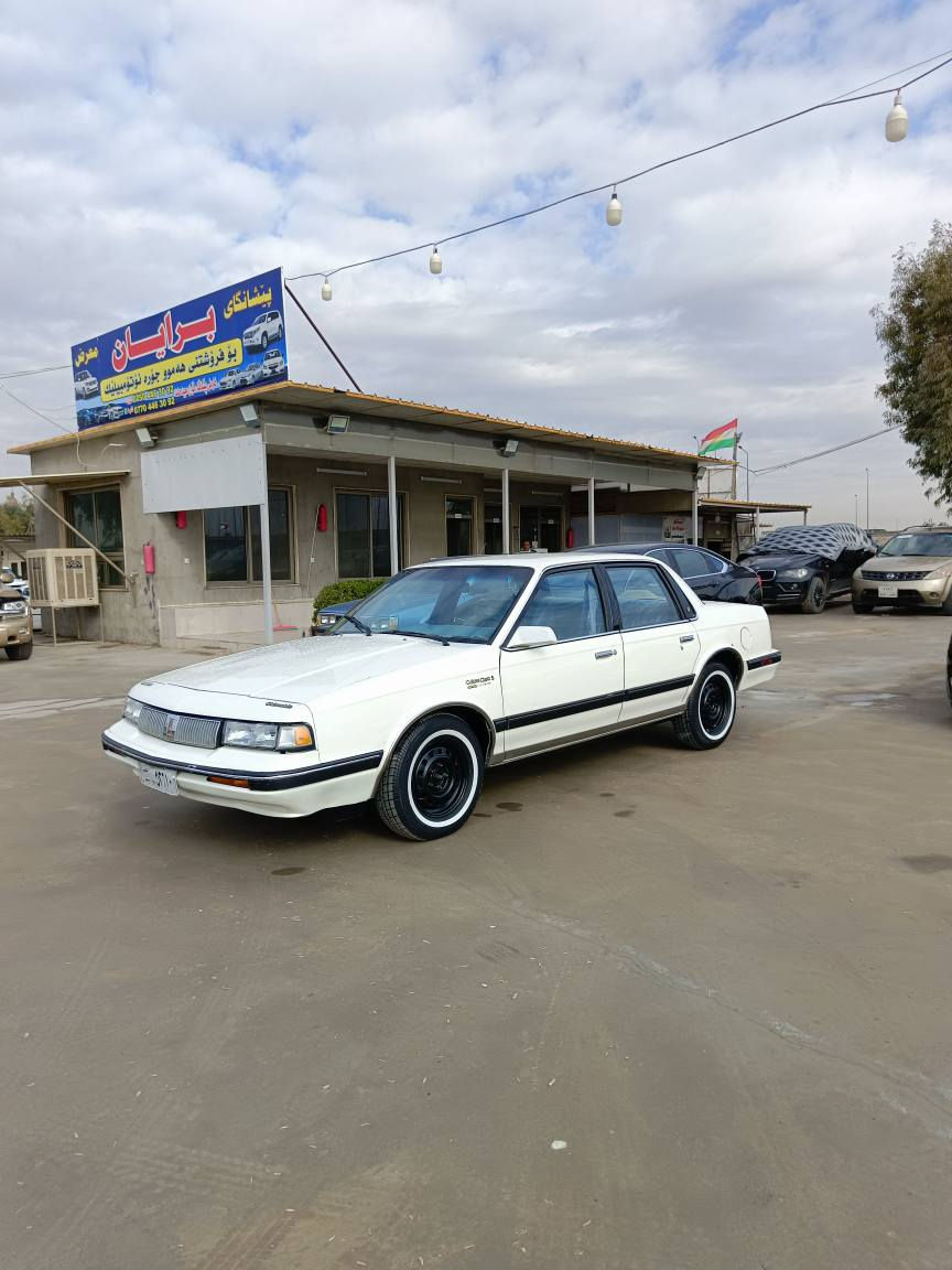 ‏﷽
ئۆزمۆبیل 
مۆدێل 1990
بۆ فرۆشتن
گێڕ و مەكینە بەشەرت دەعم و لێدراوی نیە چوار تایە و ویلی تازە سێرفسی تازە بۆ كراوە نرخی ٤٨ وەرقە سەنەوی لەگەڵ      ڕەقەم سەنەوی اسڵی 
شوێن هەولیر
***********

اوزموبیل 
مودیل١٩٩٠
للبیع
كیر محرك شرط تايرات جديد حداديه جديد رقم سنوي اصلي سعر ٤٨ورقه 
مكان اربيل
*********** أربيل, العراق
