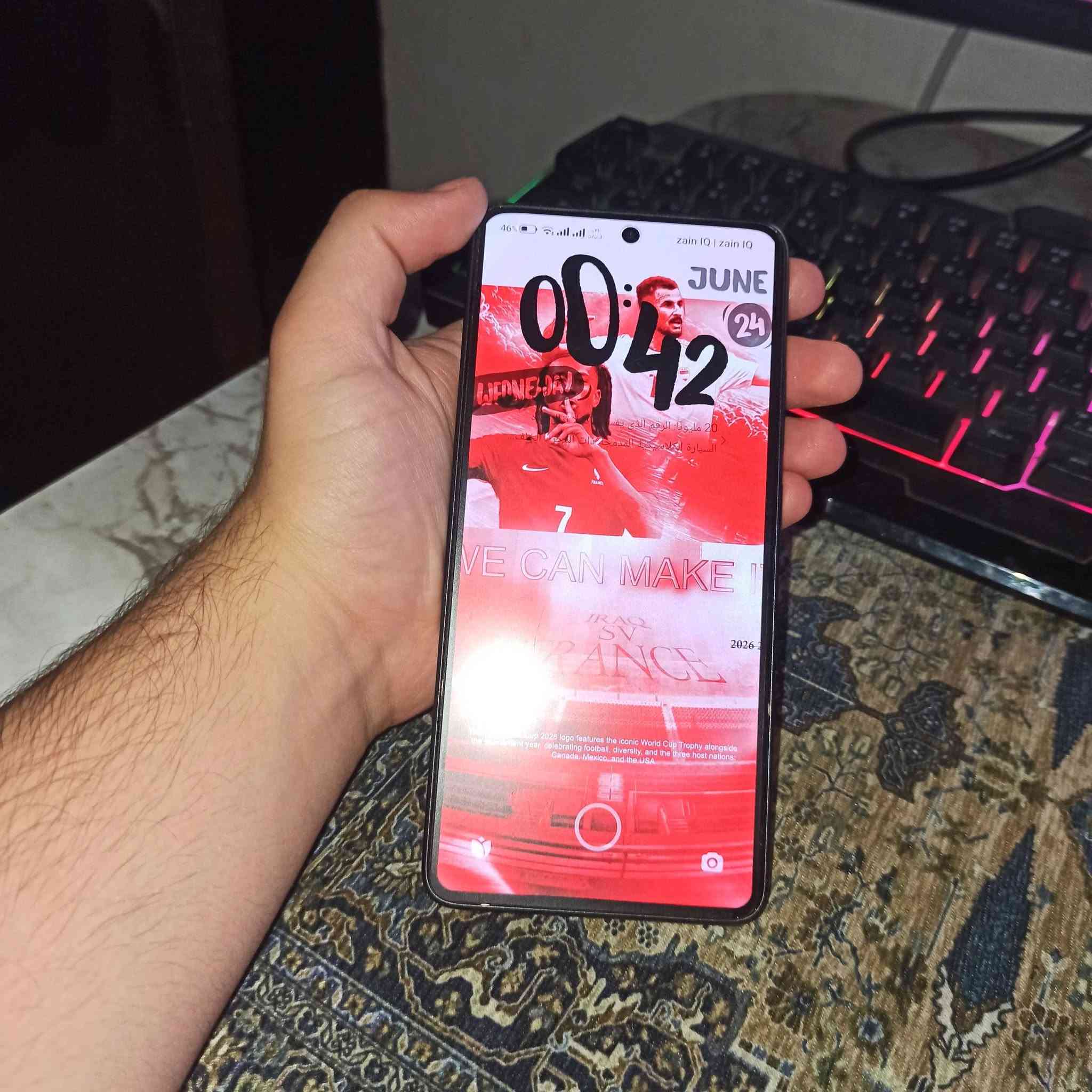 سلام عليكم هذا جهازي poco x 7 pro
اريد تبيعه ويجي بمواصفات كلش قوية اقوى وقريبة يم ايفون ١٥ برو ماكس .

​📱 الشاشة والتصميم
​الشاشة: من نوع AMOLED بحجم 6.67 بوصة، بدقة 1.5K وتدعم معدل تحديث 120Hz وميزة HDR10+، لتقدم تجربة ألعاب ومشاهدة ممتازة بسطوع عالٍ تحت الشمس.
​التصميم: خامات من البلاستيك القوي أو الزجاج مع حماية من رذاذ الماء والغبار بمعيار (IP54 أو أعلى).
​🚀 الأداء والذاكرة
​المعالج: يأتي بمعالج قوي من فئة الفئة المتوسطة العليا (غالباً من MediaTek Dimensity مثل Dimensity 8300-Ultra أو ما يكافئه لعام 2026) بدقة تصنيع 4 نانومتر، وهو ممتاز جداً للألعاب الثقيلة مثل ببجي وكول اوف ديوتي.
​الذاكرة العشوائية (RAM): يأتي بذاكرة 8 جيجابايت أو 12 جيجابايت رام (مع ميزة زيادة الرام الافتراضية).
​ذاكرة التخزين: 256 جيجابايت من نوع سريع جداً (UFS 4.0) لنقل البيانات بسرعة فائقة.
​📸 الكاميرات
​الكاميرا الخلفية ثلاثية:
​الرئيسية: بدقة 64 أو 50 ميجابكسل تدعم المثبت البصري (OIS) لمنع الاهتزاز أثناء التصوير والاهتمام بالتصوير الليلي.
​الواسعة: بدقة 8 ميجابكسل للتصوير بزاوية عريضة.
​الماكرو: بدقة 2 ميجابكسل للتصوير القريب.
​الكاميرا الأمامية: بدقة 16 أو 32 ميجابكسل داخل ثقب صغير في الشاشة.
​🔋 البطارية والشحن
​البطارية: بسعة 5000 ميللي أمبير تكفي للاستخدام المكثف طوال اليوم.
​سرعة الشحن: يدعم الشحن السريع جداً بقوة 67 واط أو 90 واط (الشاحن يأتي مرفقاً في العلبة)، مما يشحن الهاتف بالكامل في حوالي 40 دقيقة أو أقل.
​🌐 النظام والميزات الإضافية
​نظام التشغيل: واجهة شاومي الأحدث Xiaomi HyperOS المبنية على نظام Android.
​الصوت: سماعات ستيريو مزدوجة (Stereo Speakers) تدعم Dolby Atmos لتجربة صوتية محيطية.
​الشبكات: يدعم شبكات الجيل الخامس 5G، وتركيب شريحتين اتصال.
​الأمان: مستشعر بصمة مدمج تحت الشاشة سريع الاستجابة.

اخوان انطوني بيه ٣٧٥ وما بعته يرحم موتاكم هذا اللون وهذا مواصفات أريده ب٤٠٠ الف صار عليه ٥٢٥.مكاني نجف وما اروس ولا انطي فرق ولا شي اريد ابيعه.


**إذا كنت صاحب هذا الإعلان وتريد حذفه لأي سبب، رجاءا أرسل رسالة إلى الدعم الفني**