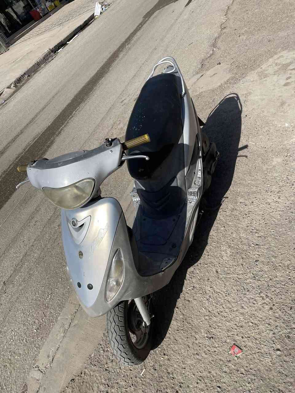 منغولي ١٢٠ للبيع  سلف وهندر كهربياتهة شغالة مكينة خرسة شرط متسمع صوت مكينة مشتغلة بيهة بس دبل الامامي فقط واكف   سعر ٥٥٠ مكاني بغداد الغزالية ***********
