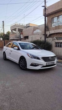 سوناتا 2015 وارد أمريكي ضرر جدا بسيط جاملغ أمامي بدون اي دواخل السيارة...