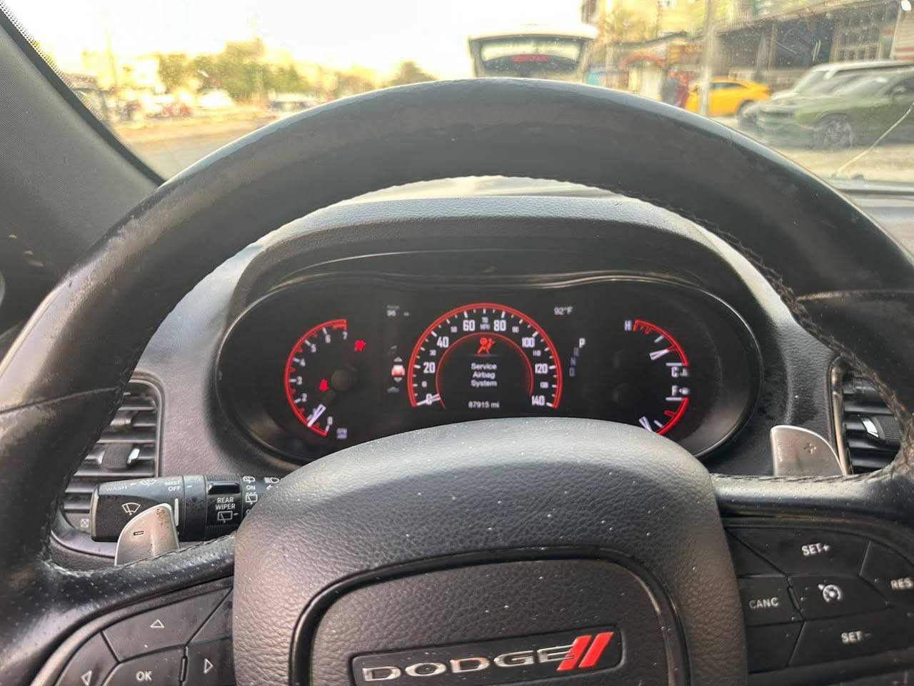 للبيع دودج دورنگو
كلين
🟢Dodge Durango2020  GT🟢

حجم المحرك V6 سلندر (3.6L)

🔴عدد المقاعد 7

🔴(سيارة كلين تايتل) 

🔴(السعر/165ورقة)

🔴المواصفات:

بصمة تشغيل
بصمة أبواب
تشغيل عن بعد (Remote Start)
صندوق شفط كهربائي 
رادار امامي (تحديد مسار)
رادار جانبي (نقاط عمياء)
رادار خلفي (التحذير من الاصطدام)
اوتو ستارت Auto Start 
اوتو ستوب Auto Stop
لايت زنون 

كشنات جلد+خزن ميموري
تبريد ثلاث قطع 
كشنات تدفئة
استيرن تدفئة 
شاحن وايرليس (Wireless Charger)
شاشة كبيرة لمس
حساسات خلفية+ كاميرا 
وضعيات القيادة
شفتات استيرن+تحكمات استيرن
مانع انزلاق+ABS
منافذ AUX+USB
الضرر كما موضح بالصور سيارة مبية لاكص ولا شواصي. 

السيارة مرقم رقم بغداد  بأسمي
الرجاء بيع فقط
السعر 165 ورقة

موبايل :*********** بيع فقط. ماكو مراوس
