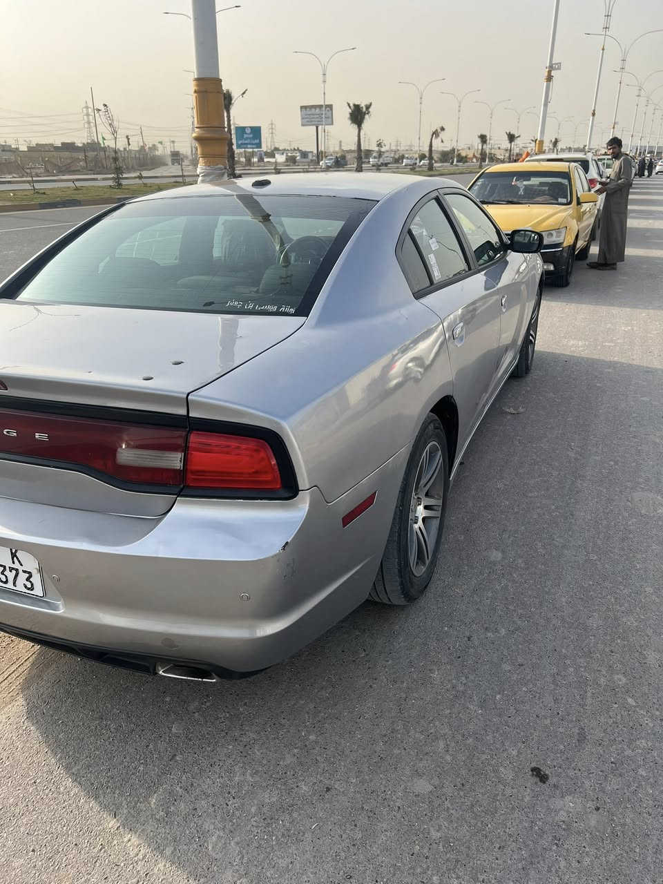 السلام عليكم جارجر موديل 13 البيع مرشوشه داير بدون فتح بدون دواخل بيه باب واحد مفتوح السياره تعمير كله جديد السياره جديده بمعنى الكلام السعر 142وبيه مجال*********** مكاني السماوه
