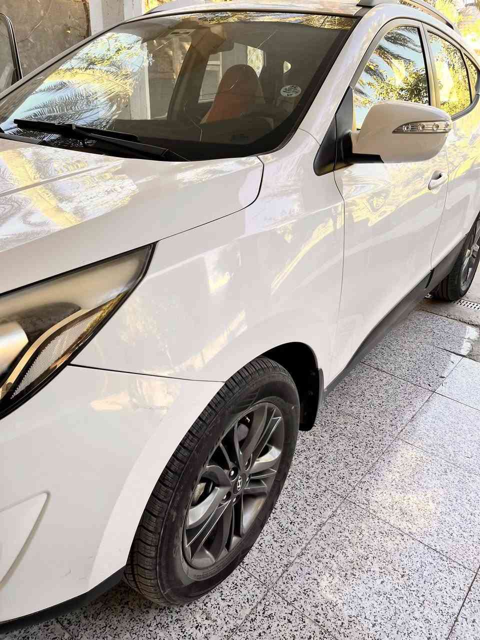 توسان ١٥ للبيع رقم بغداد بسمي مكاني بابل ملاحظات بسيطه جدا بدون حادث بدون تبديل السعر ١٥٢ م ***********
