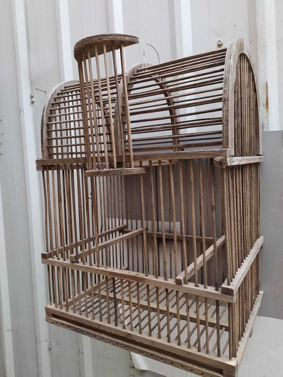 السلام عليكم 
قفص  ب 15 الف شراي اتصل***********
