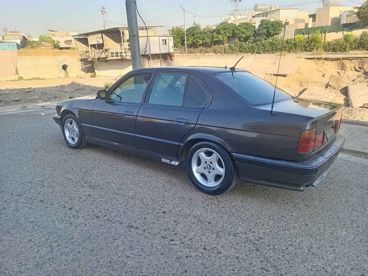 بي ام ئارم بلاستيك دهوك واجيهه باكانه ي كوني له كه له توماتيك تبريد به شه رت مكينه ٥٣٠فل فوله به س سلايت نيه كير مه كينه ته قه وره قه به شه رت كاره باي هه موو به شه رت كورينه وه ش ده كه م شوين هه ولير 30معامه له *********** أربيل, العراق
