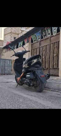 للبيع ماكس اف اس ٣٠٠ الف وبيها مجال ملاحضه بيها خيط تبخير  باتري جديد ...