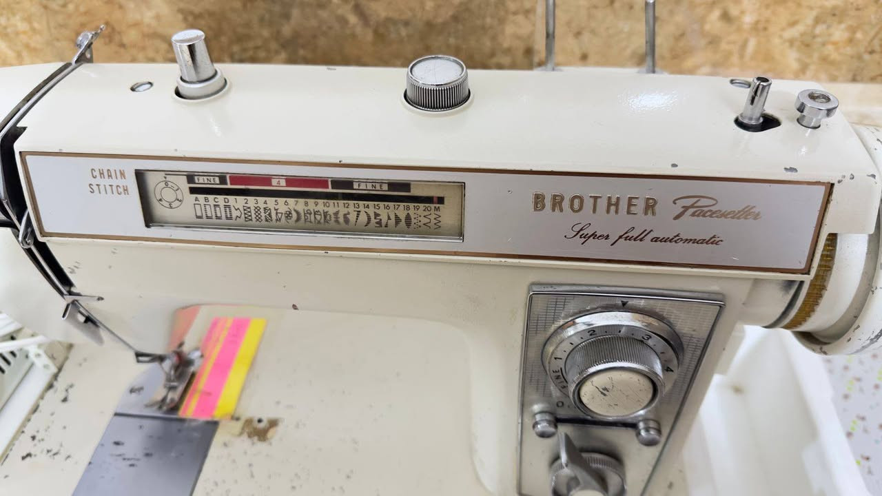 مكائن خياطة عدد 2 وحده ام الفراشة الاصلية باب اول سعرها ١٠٠ الف
والثانية نوع برذر السعر ايضا ١٠٠ الف دينار المكان الديوانية ام الخيل للاتصال ***********
