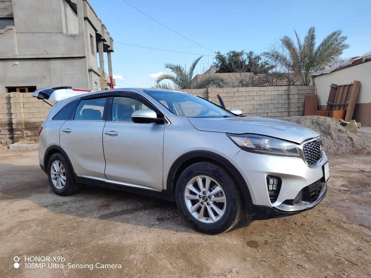 سورنتو وارد أمريكي
الموديل:2020
الحاله:اربع قطع بدون دواخل
اللوحات:صلاح الدين 
حجم المحرك 6V/3:5
المواصفات: 
شاشه 
تحكمات
3 قطع تبريد 
7 راكب 
لايتات زينون
لد امامي 
باقي مواصفات معروفه 
مكان السياره : صلاح الدين قضاء الشرقاط 
السعر 185 وبيها مجال للبيع او المراوس حسب القناعه 
الاستفسار على الرقم التالي 
***********
***********
