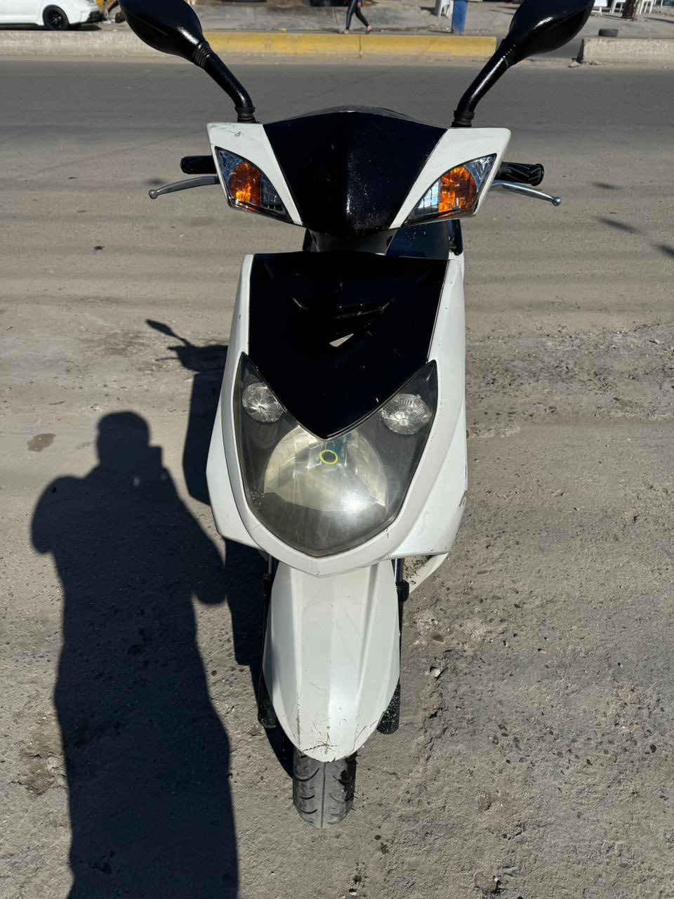 سلام عليكم للبيع فقط سكنس فحل نوزل دراجه خير من الله ڤيت بم جديد تايرات جدد كامله مكمله محرك مفتوح السعر 450 وبيها مجال مكاني تقاطع درويش ***********
