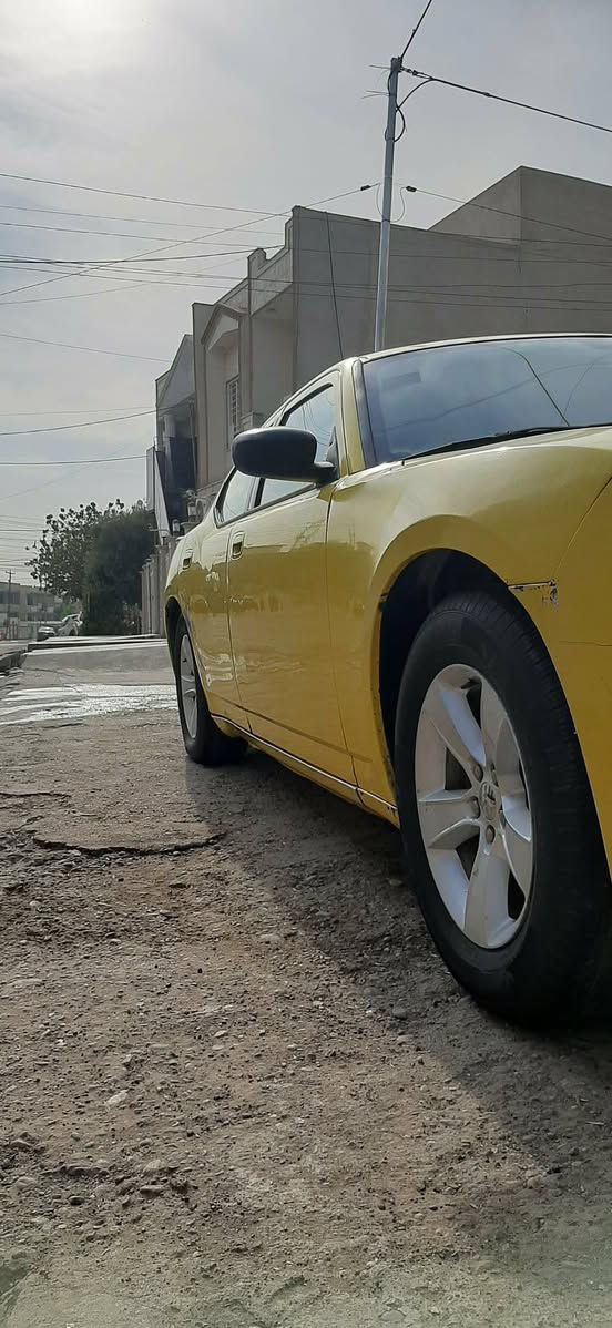 السلام عليكم ورحمة
جارجر 2009 
سياره خير من الله 🥇 
مكينه كير شرط 
سياره مكفولا كفاله عامه كلها 
لاطخه ولا دعمه 
بيها فقط الطخه الوره 
تبريد ثلج 💧 
سياره كبل لشغل 
مكينه كبل سبوع شادها 
سنويه جديد 🚶 
تحويل مباشر 
تريد وكاله 
أربع تايرات جديد 💁 
غرفتها حلوه مسجل مال شركه
أربع سماعات جدد 
السعر 80 وبيها مجال 
مكان السياره موصل 
الرقم 
***********
