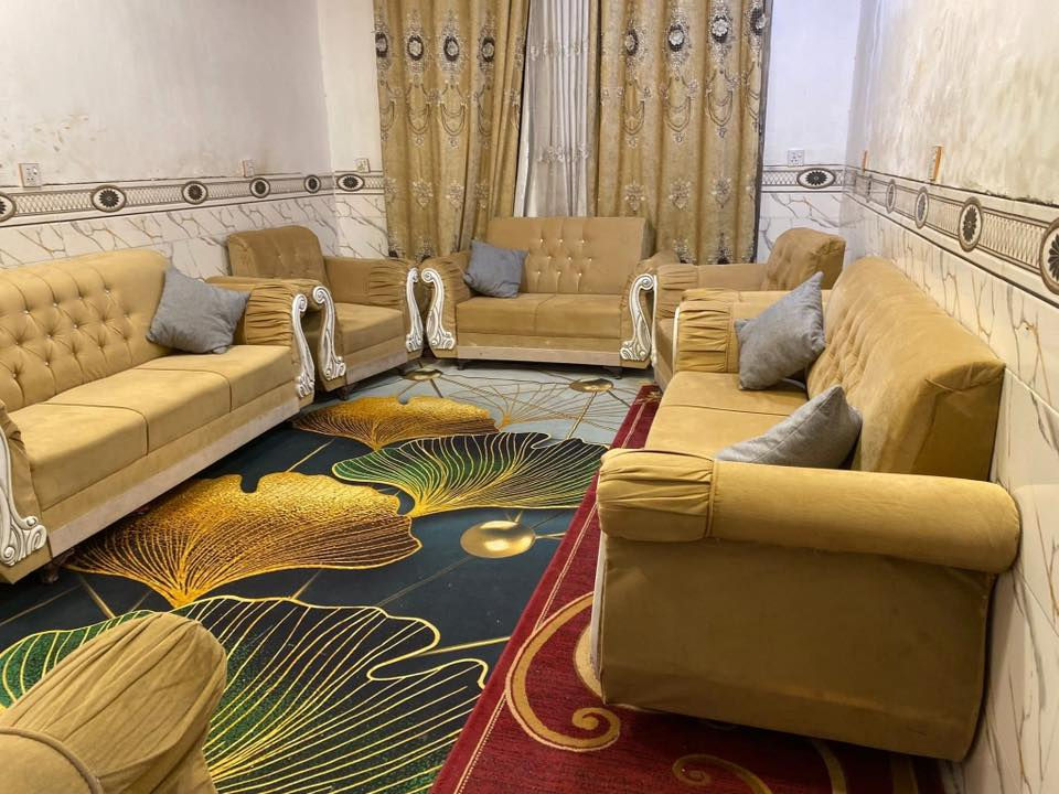 ١٦ مقعد ب٣٢٥ 
كربلاء بحي الأماميين 
***********
