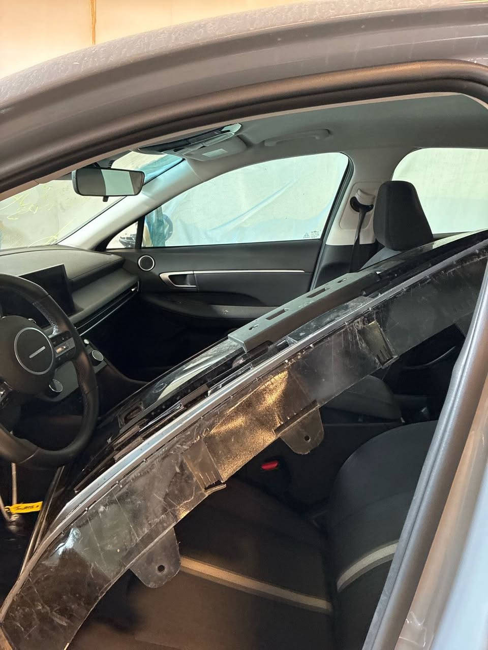 سوناتا هايبرد. 24 لشكل لجديد اسمنتي. ماشيه 19 الف ميل 
حادث جاملغ وباب جه الصدر  مبدل اصلي  مشتغلها شغل درجه اولى
 اني  المستورد  للبيع 185 ورقه 
***********
