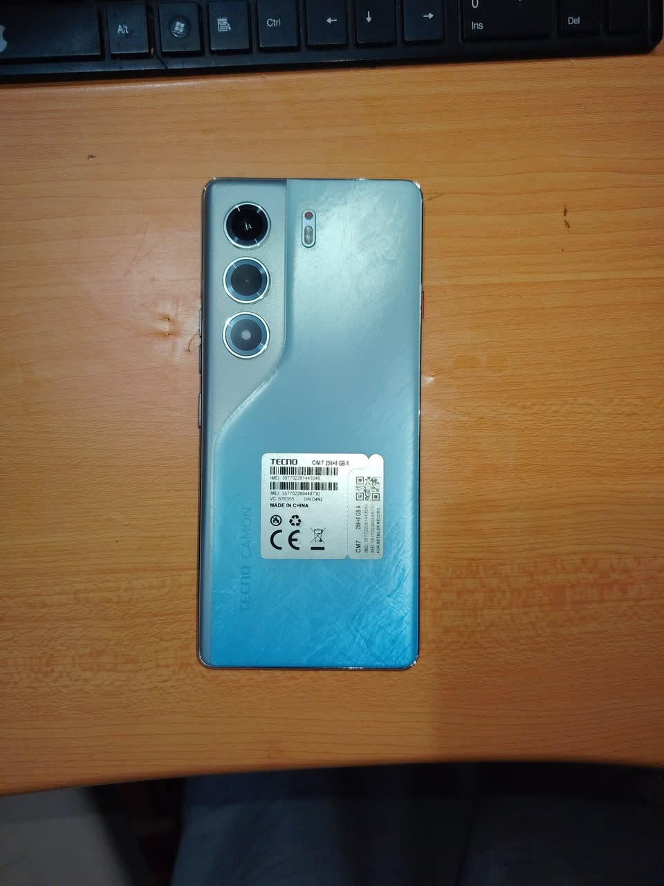 السلام عليكم 
#للبيعTecno 40 pro 5G
 تكنو ٤٠ برو ٥ جي 
ذاكرة 265 رام 8 +8
جهاز نظيف بالشرط استخدام قليل جدا
 بسعر مناسب 265 الف وبيه مجال قليل 
معاه كامل ملحقاته كارتون وشاحنة وكفر الشركة
للاتصال ***********
