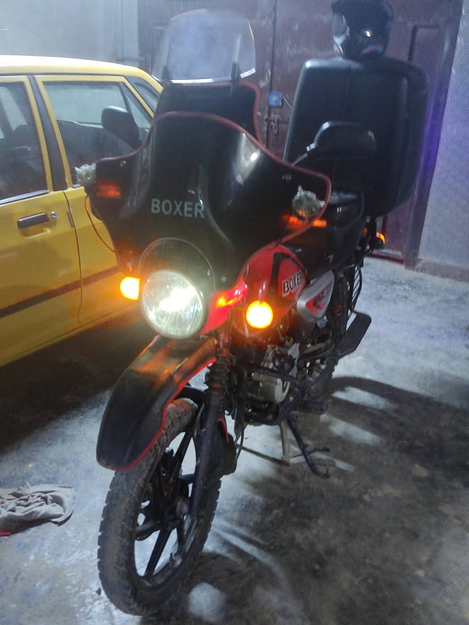 دراجه بوكسر موديل21 ما مفتوحه مخزنه ماخذهة من شركه مضمومه مبدله كلجات فقط سعر مليونين وبيهة مجال ***********
