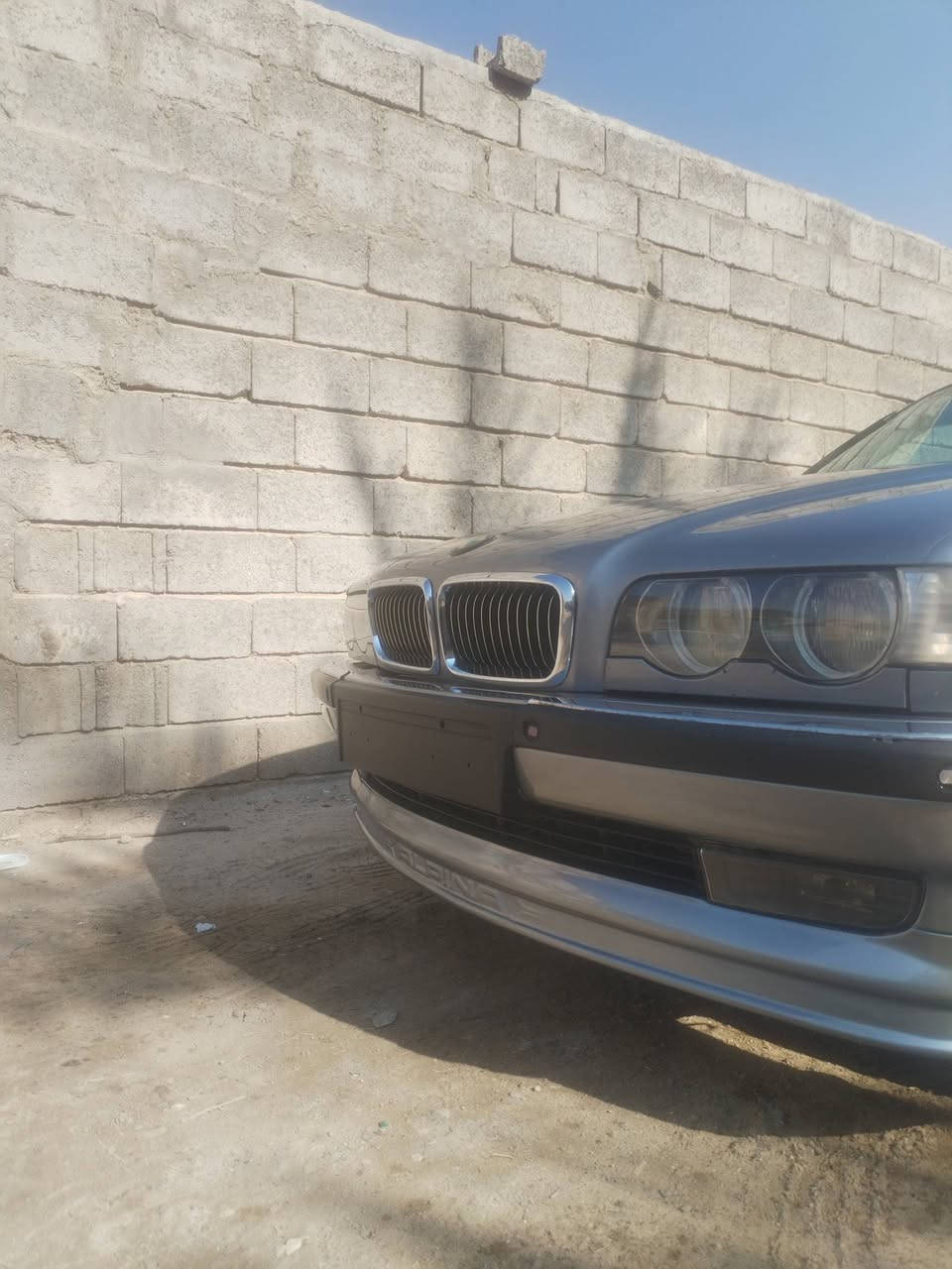 سلام عليكم من رخصت الأخ الادمن كاسحه 750 12 سلندر سياره مكفوله من الضربه وتبديل جاهزه من كلشي رقم بغداد دولي بسمي موديل ٩٥ اصل غرفه جديده حاويه لون بيجي بردات جوانب مع الخلفيه كهرباء وشغاله بكلايت حاويه دعاميات حاويه السياره فول مواصفات حتى السلايت جام وشغال شعله ومعدل طيران ✈️✈️مكان سيارة بغداد السعر ٩٥ وبيها مجال اتصال *********** وتساب او لاثير ***********
