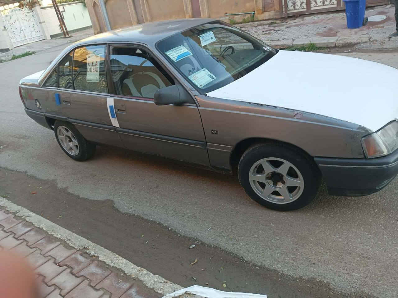 السلام عليكم اوبل اوميكا للبيع موديل 90 حجم الماكينه20 كير عادي رقم بابل دولي سنويه لل 27 راعيها جيراني تحويل مباشرة كهربائياتها كل شغاله سياره احلى من الصور داخلها جديد مكاني واسط صويره ال حاب يشتري خلي راسل الخاص لو يتصل على هذا الرقم***********
