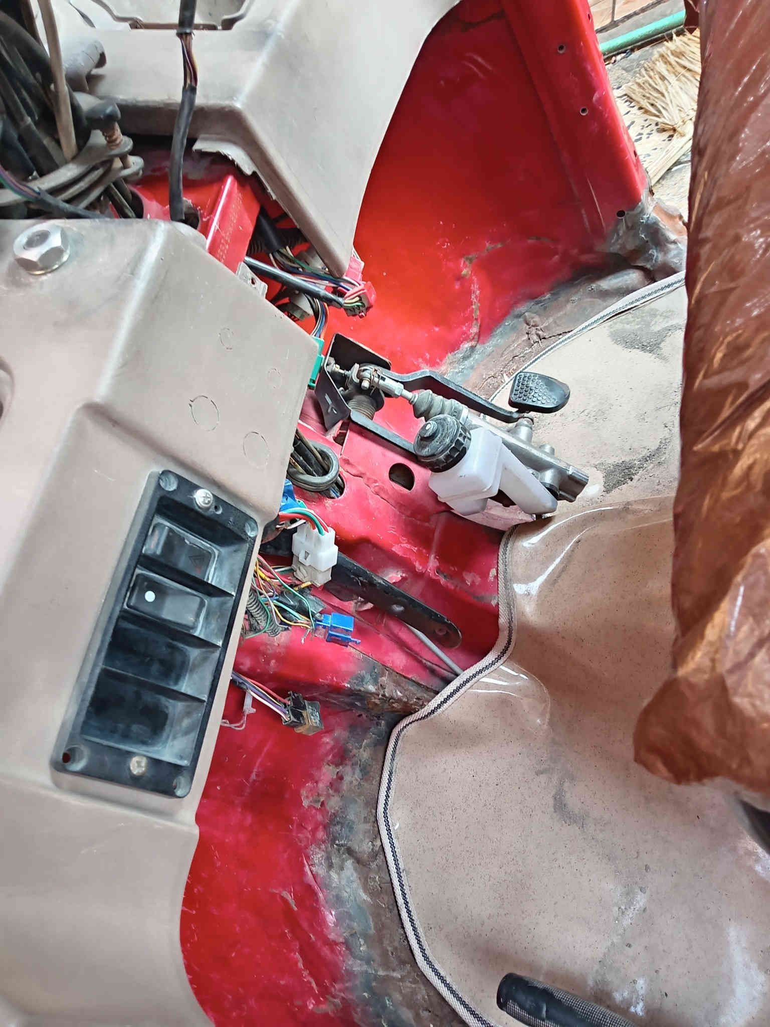 السلام عليكم
تكتك البيع مديل 17
أوراقها اصوليه شرط بس رقم مامسوي السعر ثلاثه ونص وبيها مجال العنوان بغداد الزعفرانيه ***********
