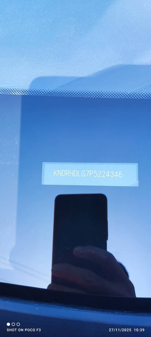 كيا سورينتو موديل 2023 هايبرد ماشية 18 ألف حقيقي
تمشيك 1000 كم على تفويلة البنزين
السيارة مرقمة بغداد صار كم شهر 
رقم وسنوية كله جديد وتحويل مباشر

السيارة وارد امريكي تصليح درجة أولى وبمواد أصلية

المواصفات 

ناقل حركة أوتوماتيك

تشغيل بصمة + تشغيل عن بعد

فتح الصندوق كهربائي ذكي

أريل نفكيتر

حساسات أمامية وخلفية

لايت 4 عدسات LED + كشافات + Back light LED

دخول بصمة ذكي

ويل كب 19

إشارات بالمرايا الجانبية + 

ماسحة خلفية + حساس مطر + كشاف ضباب

ايرباك راجعة

ABS

دشبول شاشة ديجيتال + شاشة Apple CarPlay

كاميرا خلفية

الإنارة الداخلية LED

مقود جلد حياكة

مثبت سرعة + تحديد مسار

قيادة ذاتية + رادار

المودات والأوامر الصوتية + Bluetooth / Type-C

شاحن هاتف Wireless + منفذ طاقة

فحص نظام السيارة

كراسي VIP جلد لون أوف وايت فول كهرباء، حركة المقاعد الأمامية والخلفية كهرباء

تبريد شاشة لمس مناخين منفصلين + تبريد ثلج

أوضاع قيادة: عادي، سبورت، أوتو، ذكي

نظام مانع انزلاق ونظام نزول المنحدرات

الضرر

حادث ربع جامرلغ باليمنة وتم تبديل بنيد
مرقمة بغداد، سنوية كاملة، الهزة كلها جديدة

الــســعــر 🟥 :238 

رقم صـــاحب السيارة: ***********
