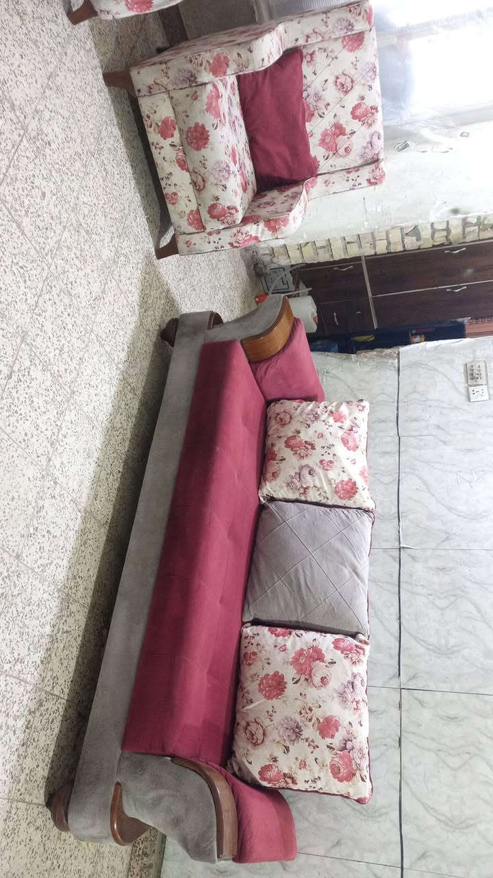 تخم تركي باله ٨مقاعد اخو جديد نضافه فول ثكيل سعر ٢١٠ وبي مجال مكاني بياع يوجد توصيل بكروه *********** وتساب
