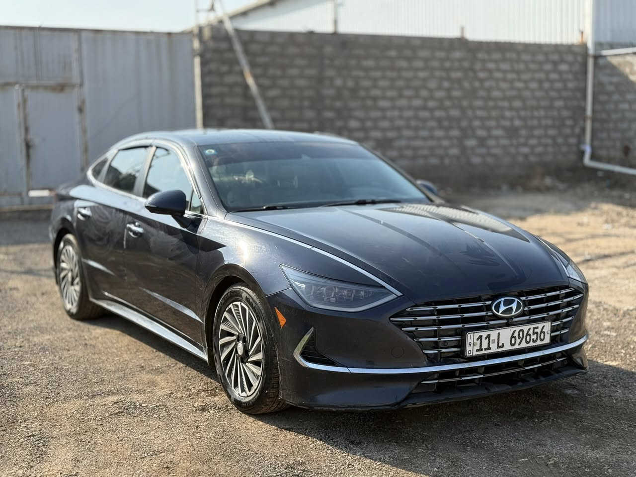 السلام عليكم سوناتا 2022
فول مواصفات فول ١/١. شحن خلايا كشنات ابيض جلد تدفى تبريد

٥ عدسات شاشا جبيره شاشه عدادات محرك 2000هايبرد شحن ٣ انضمه على التاير وخلايا وعلى المحرك السياره نضيفه فول مواصفات فول للاخير ماشيه ٦٦ الف ميل 

مكاني بغداد جسر ديالى.  سعر السياره 173 قفل نهايتها.  السياره فول ماكو اعلى منها. تتقدم بل بصمه 
حادثها بابين مبدل فقط فقط

***********
