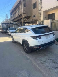 لبيع توسان هايبرد موديل 2022 رقم بغداد بسمي ضربه بسيطه واردامريكي  وات...