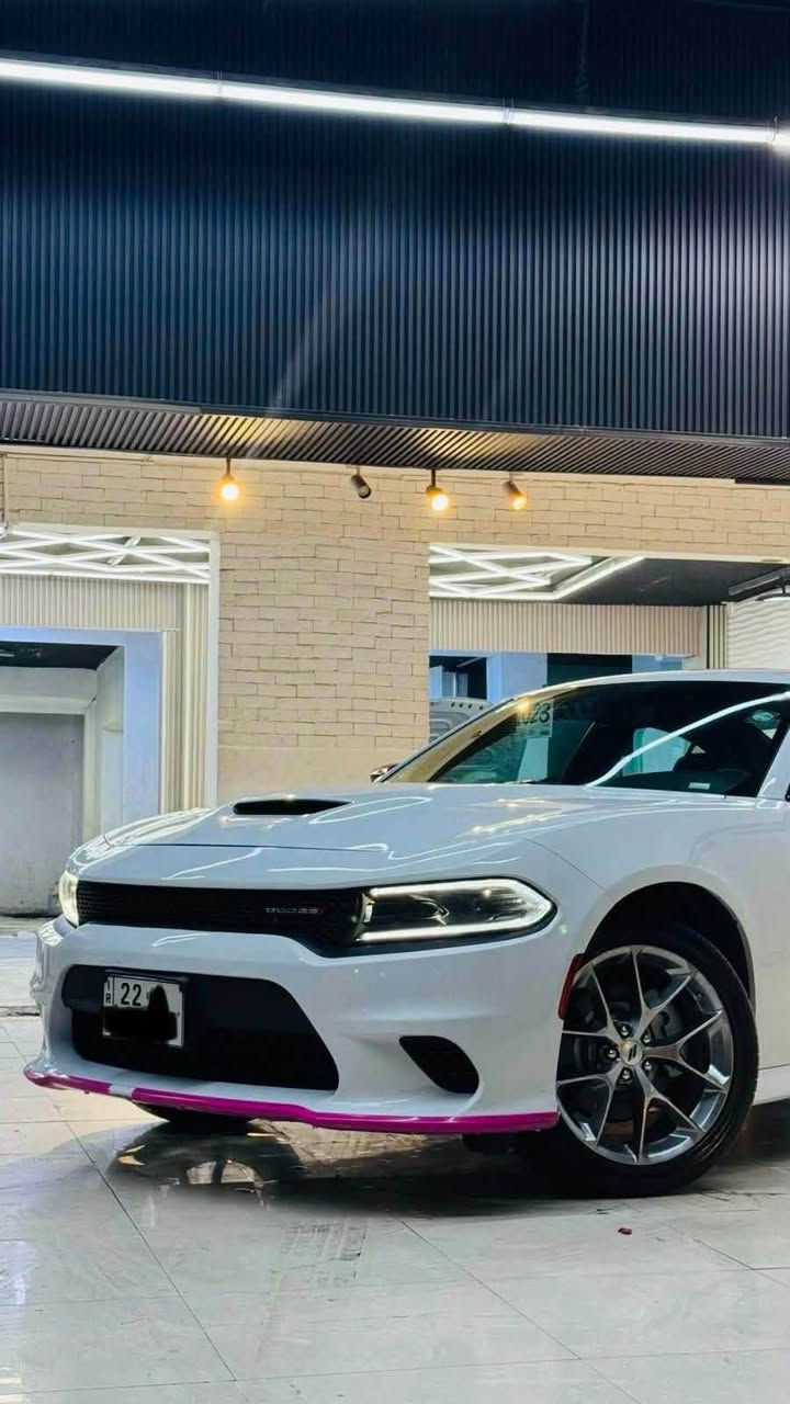 جارجر 2023 gt كلين  مكفوله عدى بارد جاملغ امامي بدون فتح حته دعاميات كفاله بعده بوضع الشركه
 سياره جديده جدا بدون شخوط بدون رصعات جاهزه وماشيه 53  رقم اربيل باسمي تحويل ثاني سنويه هزه كله جديد
مكينه 3600 تو ويل
مواصفات
سوبر تراك باك
كشنات حضن
شفتات ستيرن
مرايه اوتودم
حساسات خلقيه وبقيه مواصفات معروفه
السعر 283 وبيه مجال
مكاني كوت
***********
