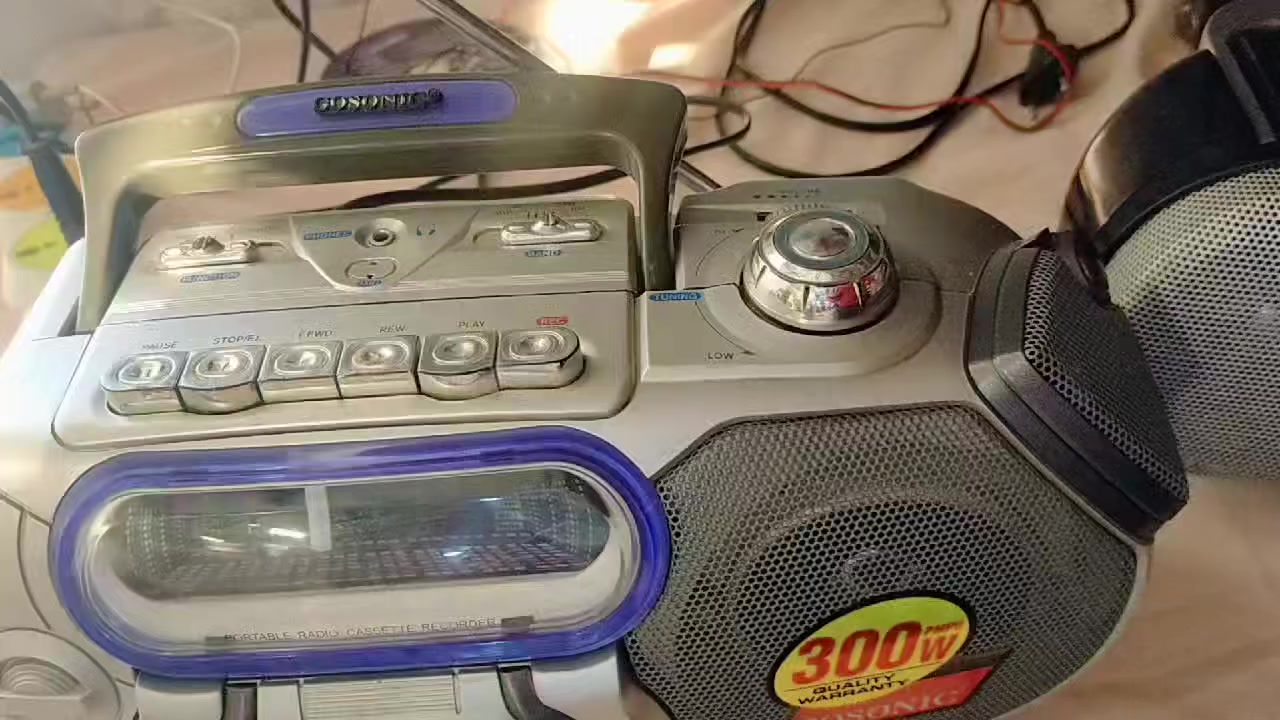 مسجل وراديو  صيني شغال بشرط 
سعره 20 الف قفل نهائي ...يوجد توصيل


**إذا كنت صاحب هذا الإعلان وتريد حذفه لأي سبب، رجاءا أرسل رسالة إلى الدعم الفني**