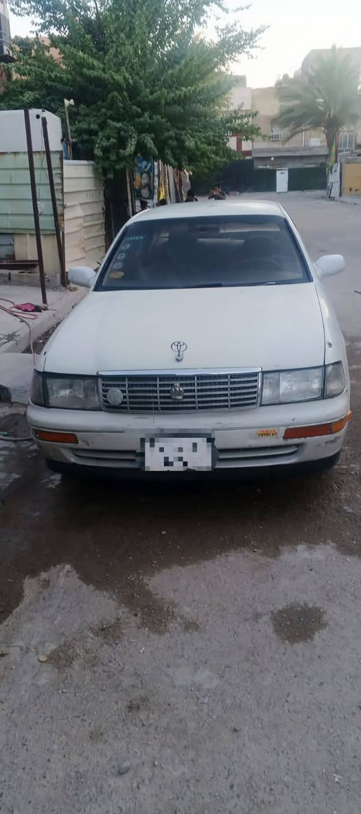 السلام عليكم كراون بطه 92رقم ديالى باسمي محرك وكيرمكفول تبريدشغال مراوس اوبيع السعر 40وبيه مجال حداديه نص كهربائيات شغاله مكفوله كص ونقل السياره بيهاتلحيظات موضحه بالفديومكان السياره بغداد***********
