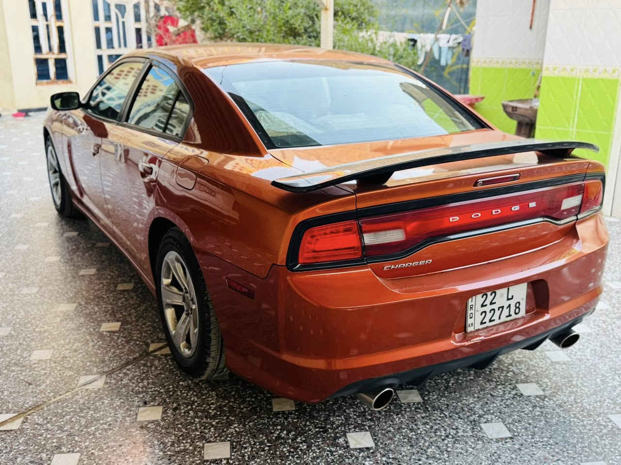 جارجر 2011 مشمشي
مواصفاته معروفه 6 سلندر 
اربيل دولي بسمي تحويل او وكاله
بيها صبغ جاملغ وبابين
تخم تاير ياباني اصلي حدادية امامية 
السعر 137  
مكانها بغداد ***********
