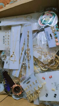 إكسسوارات • ٢٠٠ قطعة • توصيل مجاني