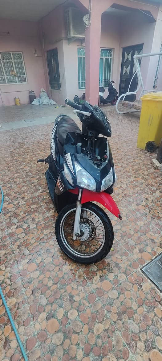 دراجه ياباني هوندا كلك كهربأيات كامله فجأة كامت تعتعت وطفت ابيع كوومم حديد قفل قفل 50 الف سرعته 140 الي تفيده يراسلني ويدلل عنواني بعقوبه التحرير


**إذا كنت صاحب هذا الإعلان وتريد حذفه لأي سبب، رجاءا أرسل رسالة إلى الدعم الفني**