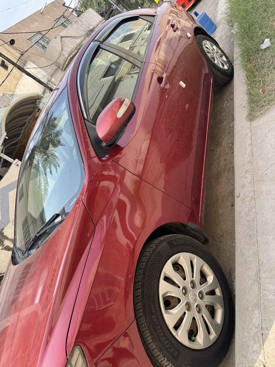 سلام عليكم سيراتو موديل 2010سياره خليجيه مابيه ضربه مصبوغه حزام بدون دواخل بيه سونارين بأسمي رقم دولي سليمانيه سنويها لل 2030 هزه جديده كير ومحرك وتبريد خير من الله كهربائياته كله شغاله حساسات خلفيه سياره مال بيت السعر 85 الرقم ***********
