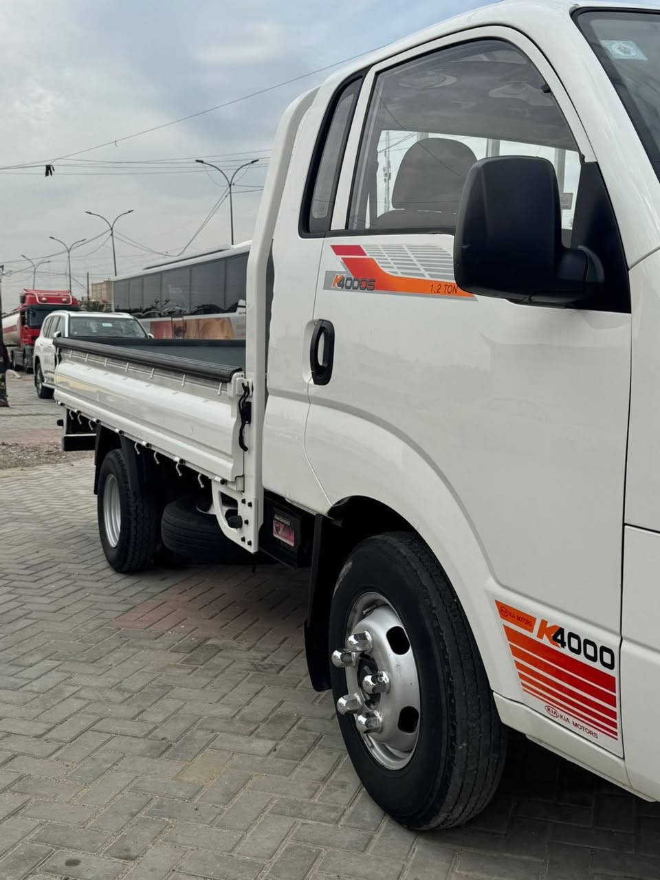 السلام عليكم 
كيا فحل 
موديل 2019 
مكينة 4000
ماشية 83 
رقم بغداد انكليزي تحويل ثاني يوم
مكفولة مكينة وكير اكسل شواصي 
دوشمة جديدة 
تبريد ثلج❄️
مكفولة كفالة عامة حتة من شخط ورصعة
تاير خلفي 14 ستـد 27
السيارة جاهزة بدون اي نقص  
رقمي ***********
مكاني بغداد البلديات
