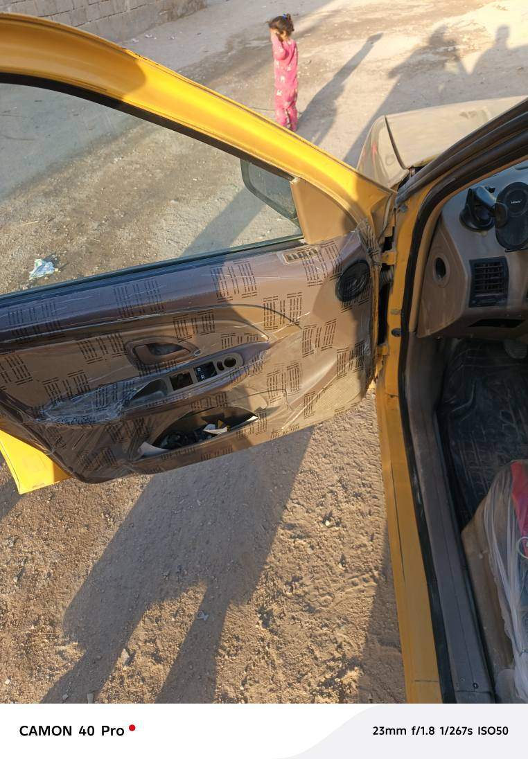 السلام عليكم سياره بيجو اكد ارقام انكليزي (رقم قادسيه) السياره جاهزه من كلشي برغي واحد متخلي عليه الله شاهد متعوب عليه على اخر حبايه الشر كدام العين امبدل بيه فقط باب الصايق مكينه جديده صارله تبديله ثانيه مال دهن ستوني شاده 
حداديه الكدام والوره كوله جديد على اخر حبايه وشرط الغراض الحداديه اليراني الصلي وضمان عدي مال غراض الحداديه
تبريد شغال فول كشنات مغلفه كدام العين مكان السياره نجف مناذره رقم المبايل *********** النجف, العراق
