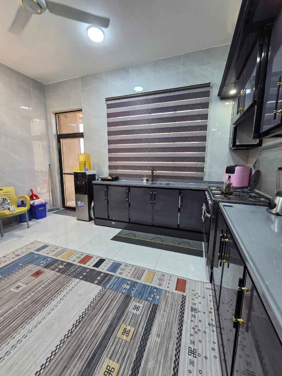 دار للبيع مساحه ٢٠٠ متر بناء درجه اولى طابوق جمهوري المكان الطهمازيه في مجمع الأمير السكني سند ٢٥ جميع الخدمات ماء مجاري تبليط كهرباء اناره مدارس وروضه ومركز صحي السعر ١٣٥ بيع مستعجل ماكو هيج سعر تعال واسأل للاستفسار ***********
