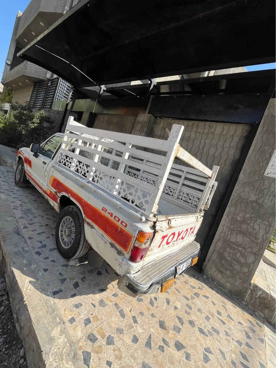 بيكم 1988 سياره كلها بلاديه تخم تاير جديد ويل كب صدر جديد عنبار. بريك جديد باتري جديد زوج مري اصلي  مكينه كروسيده كير مكينه اكسل مكفول سياره كهربائيتها كلها كامله سنويه ورقم إنكليزي جديد عنوان ديالى بعقوبه /*********** المقدادية, ديالى
