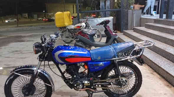 يابا السلام عليكم ماطور ايراني للبيع خمس تسعات المكينه شرط هي سوداء ما طول نظيف قدامع السعر 275 ابي مجال مال واحد متوازي وصلون على هذا الرقم ***********
