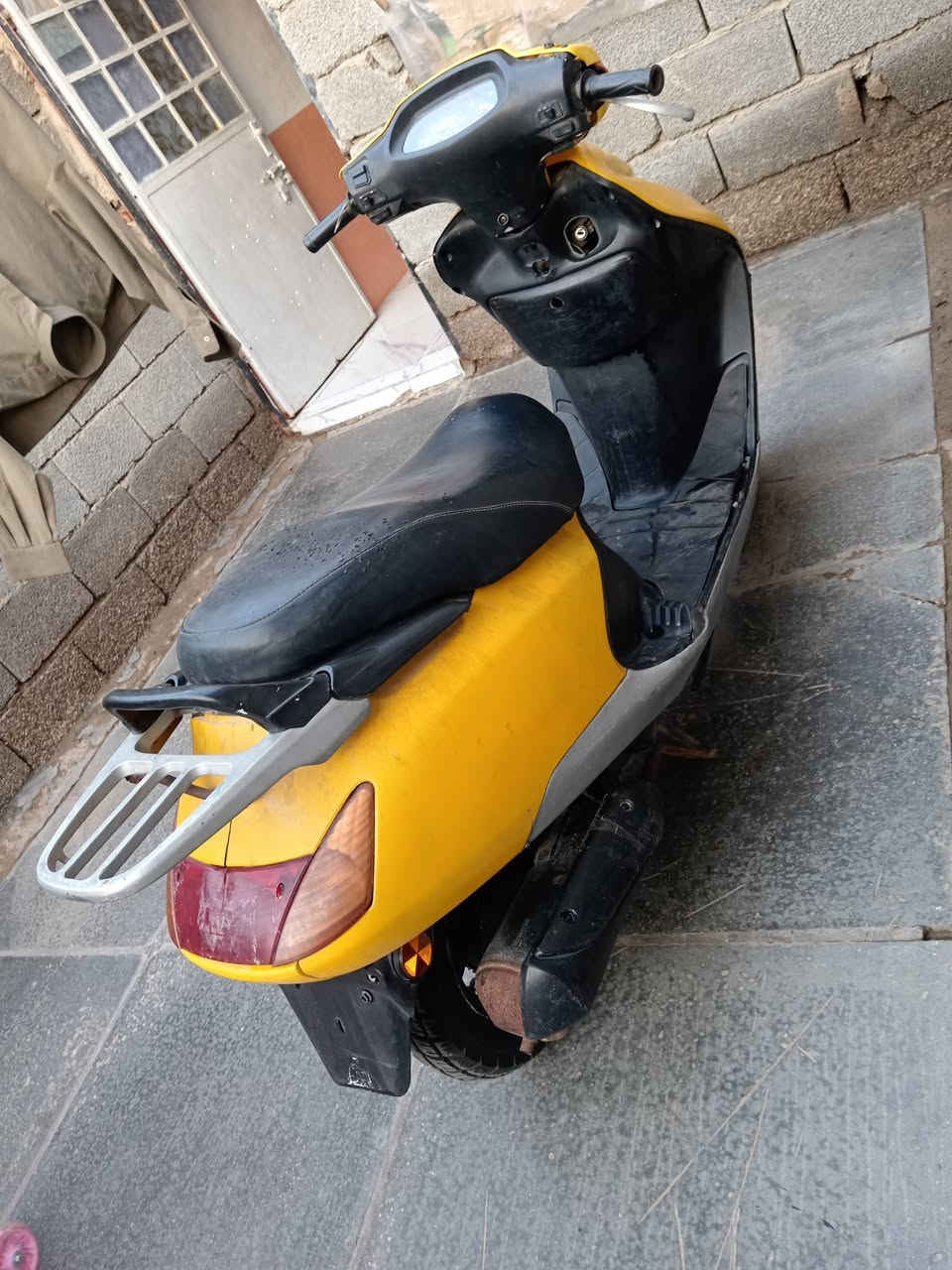 السلام عليكم دراجه سبيسي ماليزي للبيع جاهز مكينه ناعمه لا تنقص ولا تبخر السعر ٢٥٠الف واسط قضا الحي ***********
